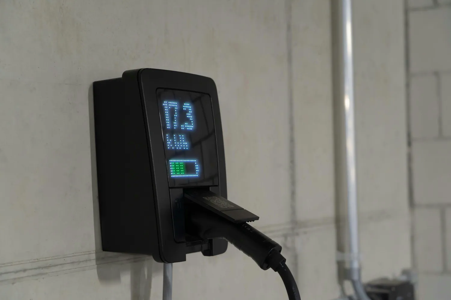 Evaluating Charging Speed and Cost for Electric Vehicle Homeowners